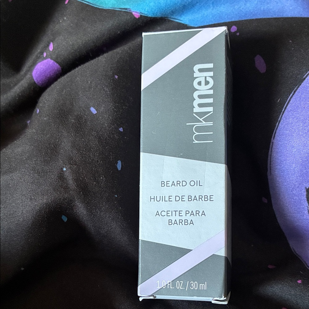 Mary Kay MKMen Beard Oil - Black and Gray